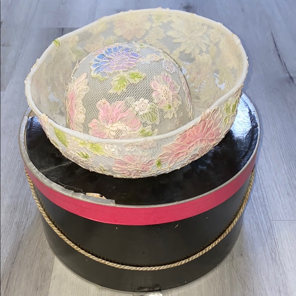 1940s Miriam Rigler Vintage Pastel Floral Lace Wide Brim Hat & Hat Box